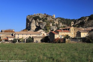 Mornas village de Vaucluse